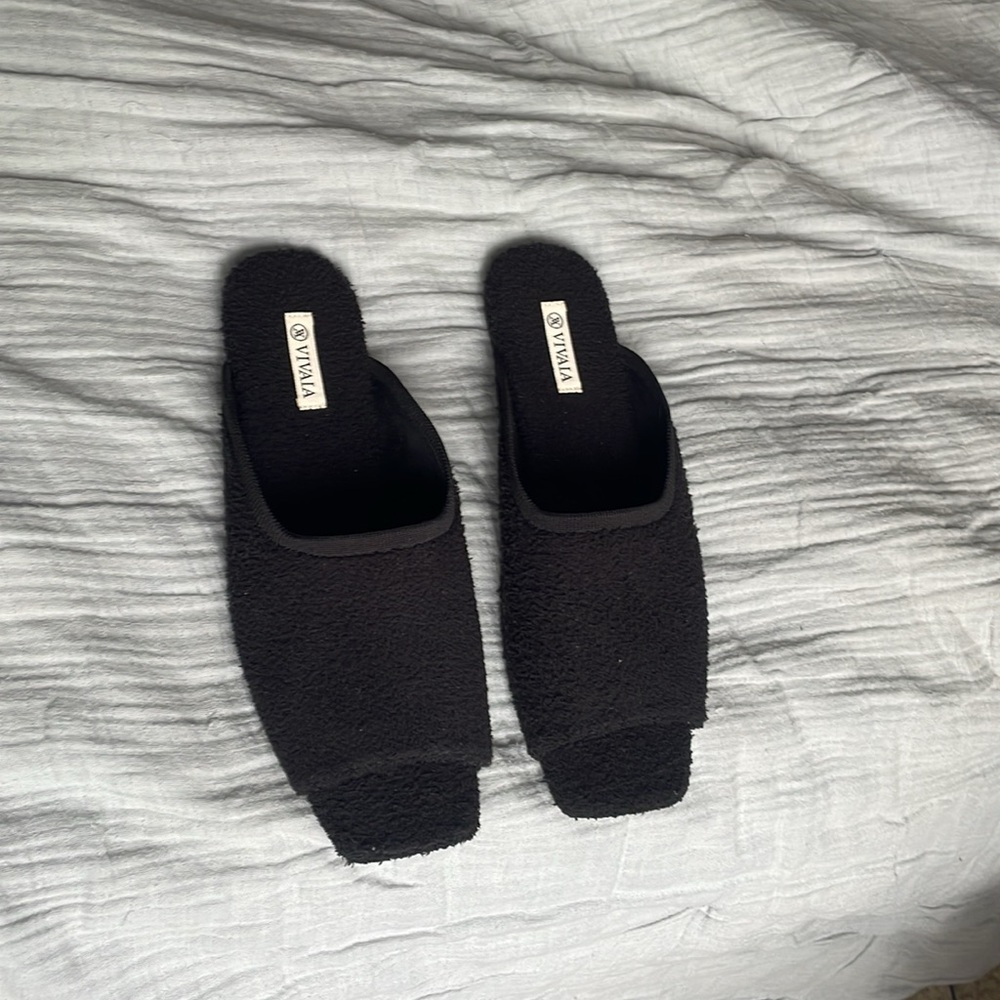 Vivaia square toed fluffy slides size 41 - Picture 10 of 11